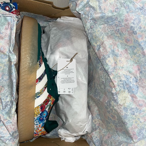 ADIDAS SAMBAE x LIBERTY LONDON - Picture 2 of 7